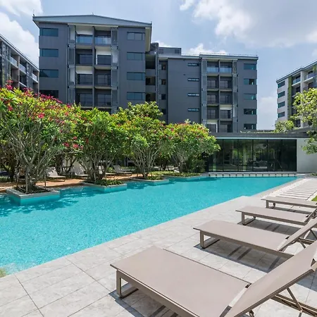 Blossom Sathorn By Plearn Apartment